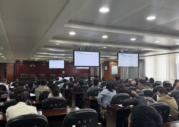 市商务局召开现代商贸流通体系试点建设培训会