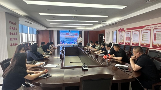 人人讲安全 个个会应急——市商务局开展第18个全国防灾减灾日知识宣讲活动